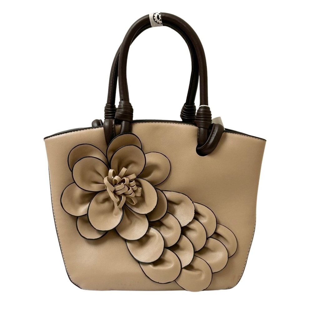 CUTE PURSE WITH FLORAL DESIGN/NWT